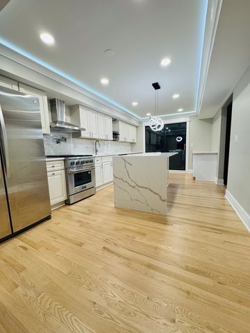 40 Portwine Road, Willowbrook, IL 60527