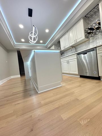 40 Portwine Road, Willowbrook, IL 60527