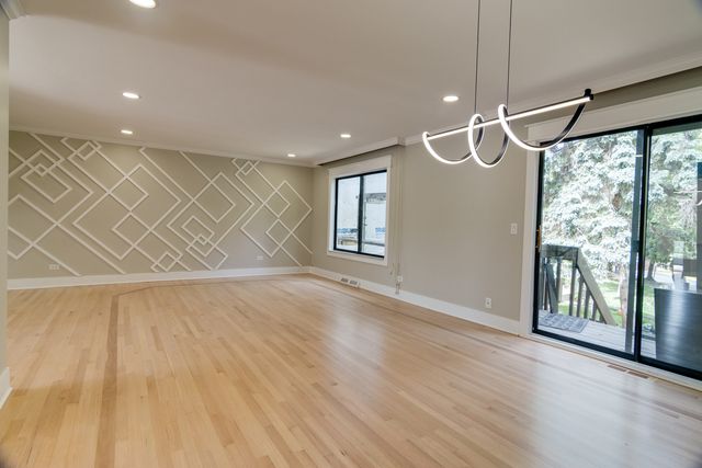 40 Portwine Road, Willowbrook, IL 60527