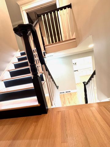 40 Portwine Road, Willowbrook, IL 60527