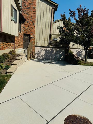 40 Portwine Road, Willowbrook, IL 60527