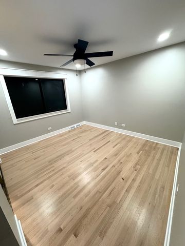 40 Portwine Road, Willowbrook, IL 60527