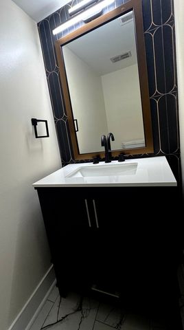 40 Portwine Road, Willowbrook, IL 60527