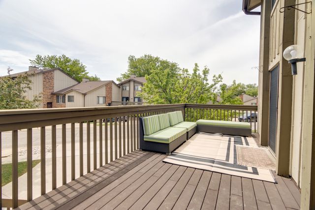 40 Portwine Road, Willowbrook, IL 60527