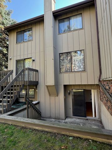 40 Portwine Road, Willowbrook, IL 60527