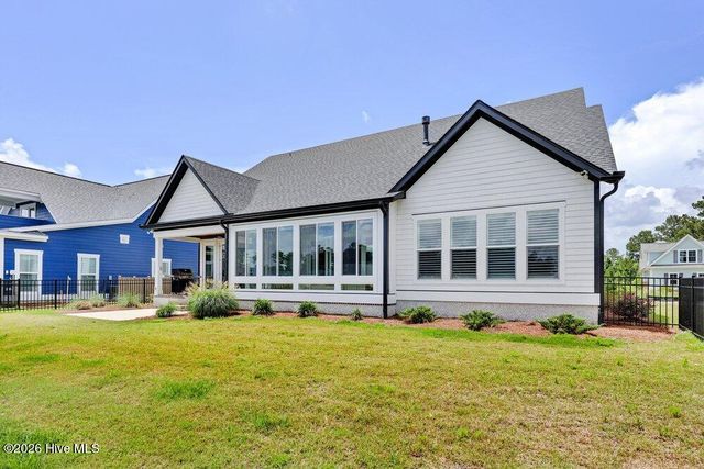 9162 Crossbill Drive, Leland, NC 28451