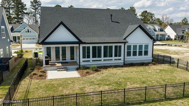 9162 Crossbill Drive, Leland, NC 28451