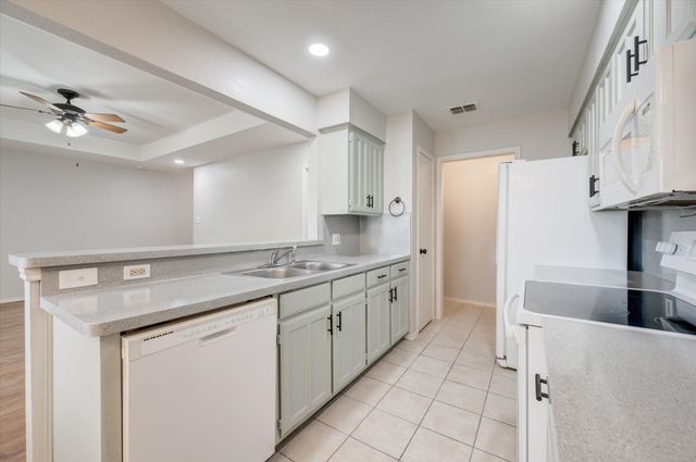 2319 Indigo Lane, Arlington, TX 76015