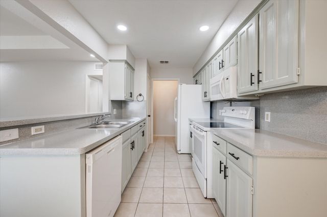 2319 Indigo Lane, Arlington, TX 76015