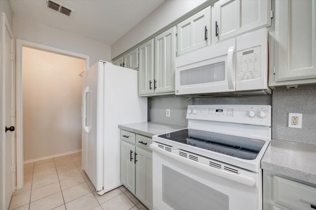 2319 Indigo Lane, Arlington, TX 76015