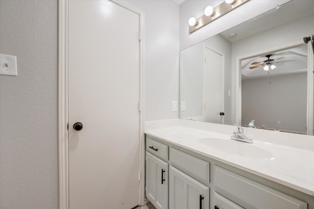 2319 Indigo Lane, Arlington, TX 76015