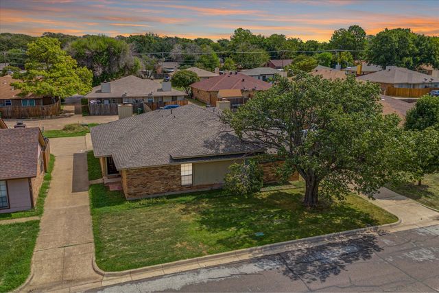 2319 Indigo Lane, Arlington, TX 76015