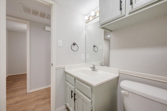 2319 Indigo Lane, Arlington, TX 76015