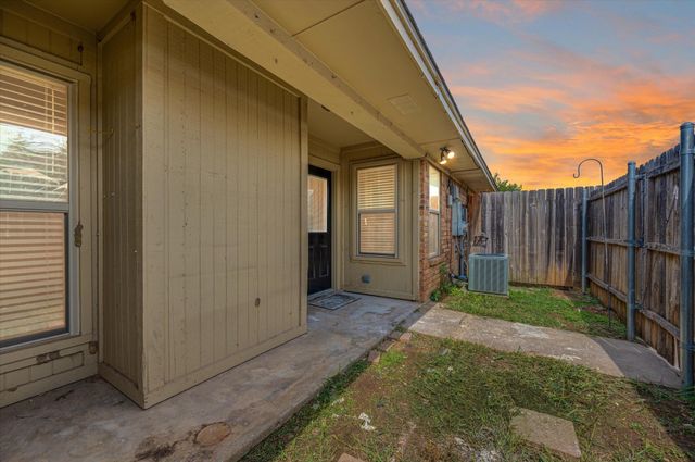 2319 Indigo Lane, Arlington, TX 76015