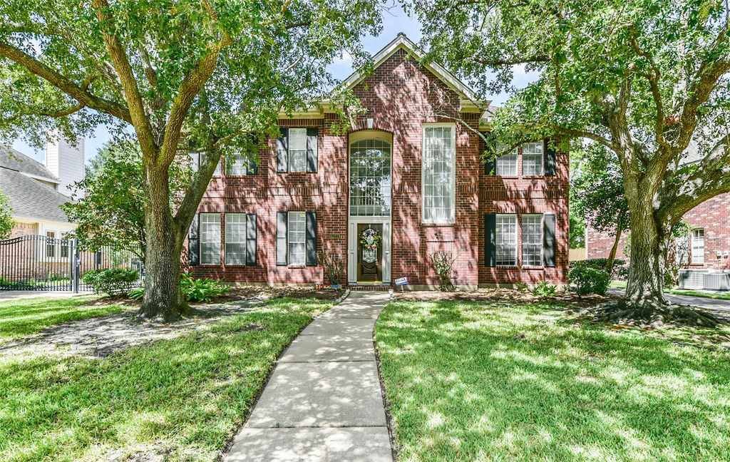 1322 Blackthorne Drive, Houston, TX 77094
