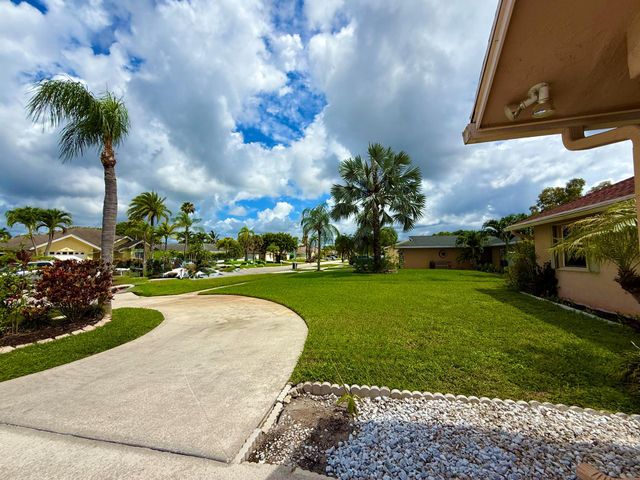 187 Bilbao Street, Royal Palm Beach, FL 33411