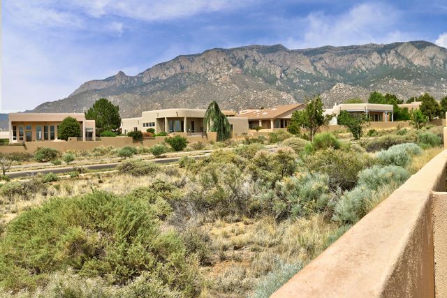 6315 Calla Lily Circle NE, Albuquerque, NM 87111