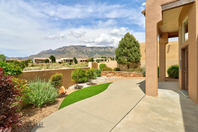 6315 Calla Lily Circle NE, Albuquerque, NM 87111