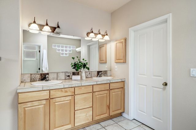 6315 Calla Lily Circle NE, Albuquerque, NM 87111