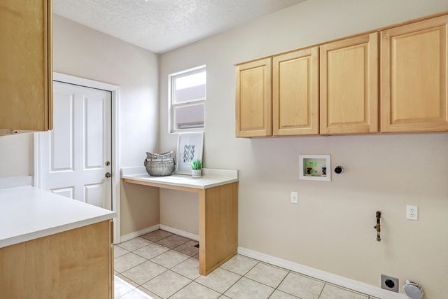 6315 Calla Lily Circle NE, Albuquerque, NM 87111