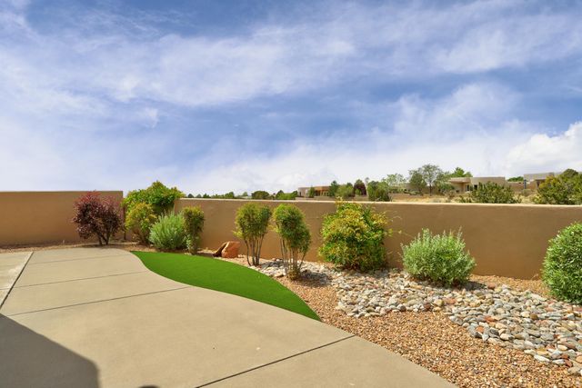 6315 Calla Lily Circle NE, Albuquerque, NM 87111