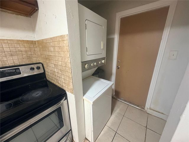 612 NW 14th Ave 1, Fort Lauderdale, FL 33311