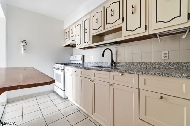 179 Columbia Ave 13, Passaic City, NJ 07055