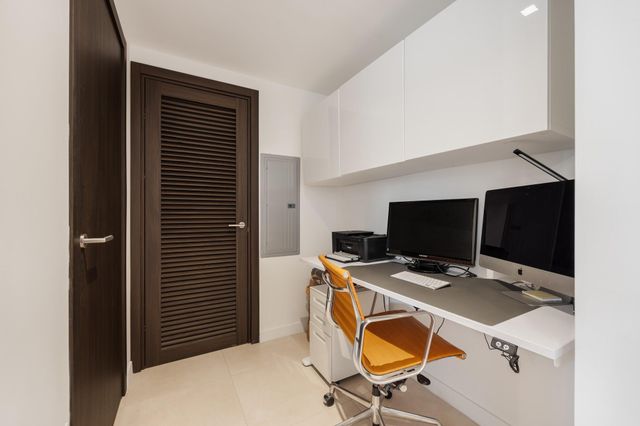 401 N Birch Road TH7, Fort Lauderdale, FL 33304