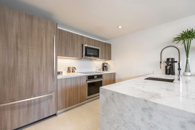 401 N Birch Road TH7, Fort Lauderdale, FL 33304