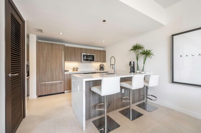 401 N Birch Road TH7, Fort Lauderdale, FL 33304