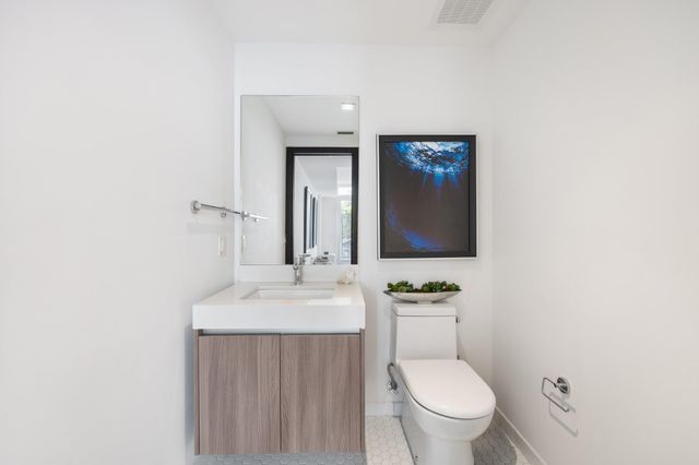 401 N Birch Road TH7, Fort Lauderdale, FL 33304