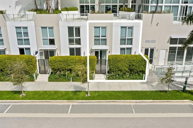 401 N Birch Road TH7, Fort Lauderdale, FL 33304