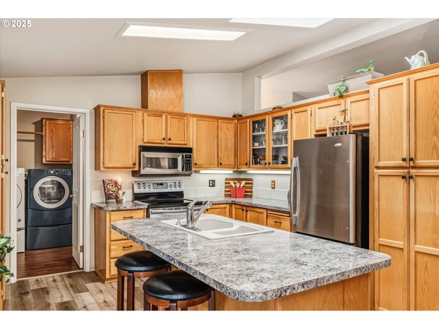 4055 ROYAL Ave 87, Eugene, OR 97402