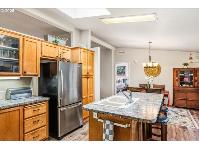 4055 ROYAL Ave 87, Eugene, OR 97402