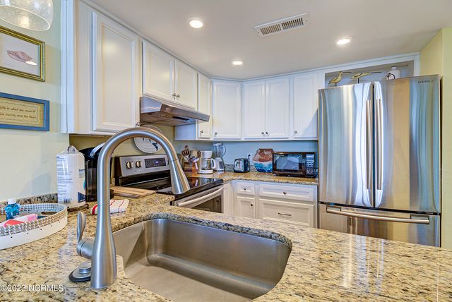 2000 New River Inlet Road 1203, North Topsail Beach, NC 28460