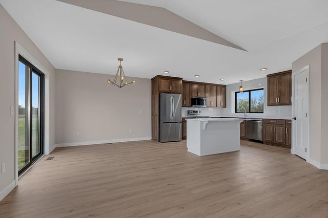 313 10th Street S, Sartell, MN 56377