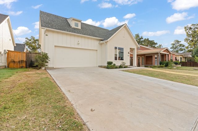 2825 Townsend Drive, Fort Worth, TX 76110