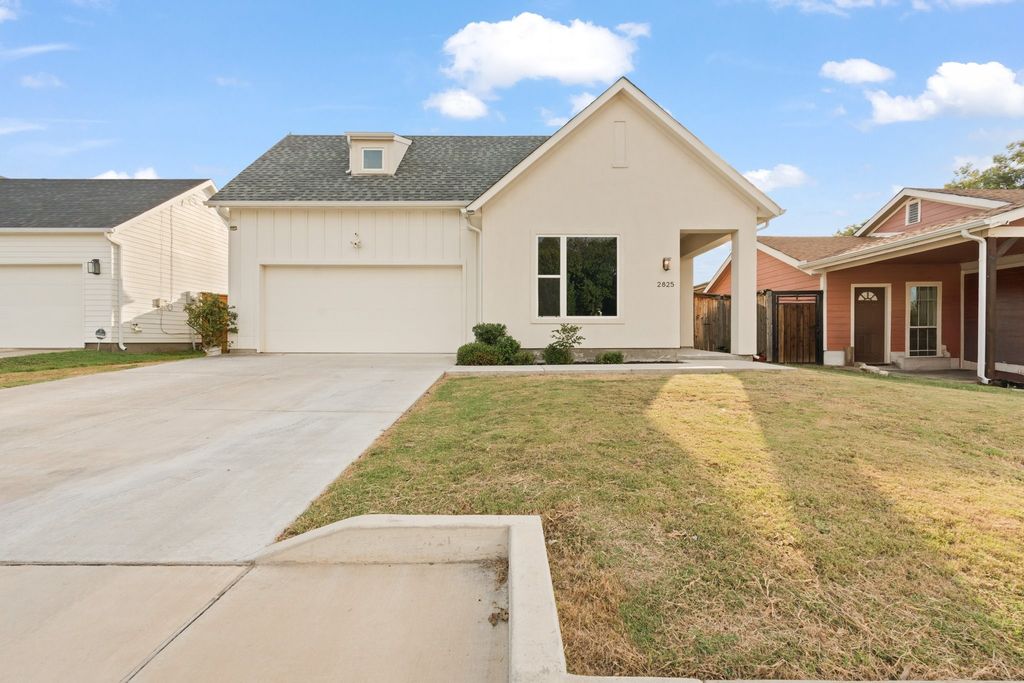 2825 Townsend Drive, Fort Worth, TX 76110