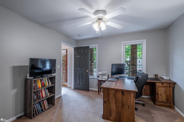 8201 Fountain View Drive, Flushing, MI 48433