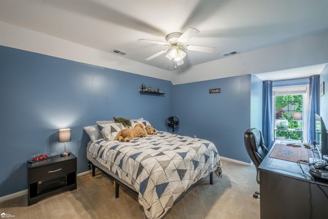 8201 Fountain View Drive, Flushing, MI 48433