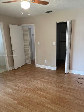 2191 Bayberry Dr 2191, Pembroke Pines, FL 33024