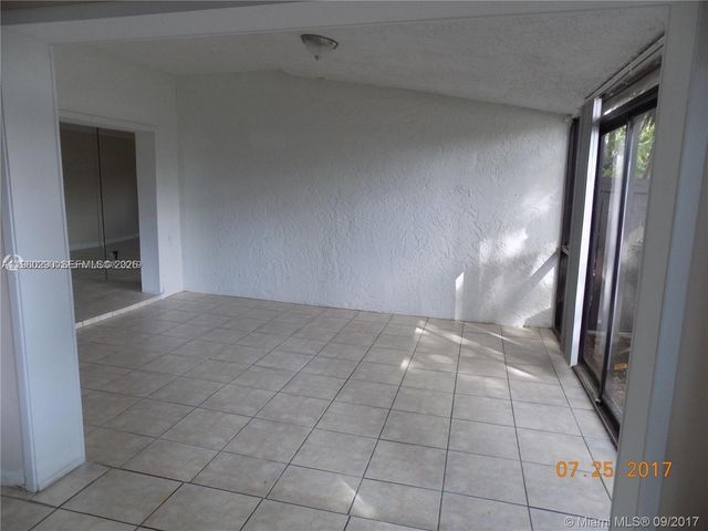 2191 Bayberry Dr 2191, Pembroke Pines, FL 33024