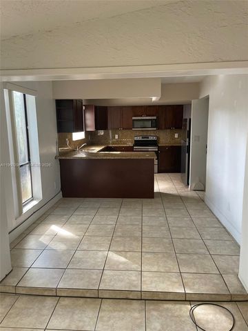 2191 Bayberry Dr 2191, Pembroke Pines, FL 33024