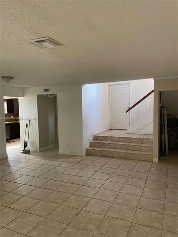 2191 Bayberry Dr 2191, Pembroke Pines, FL 33024