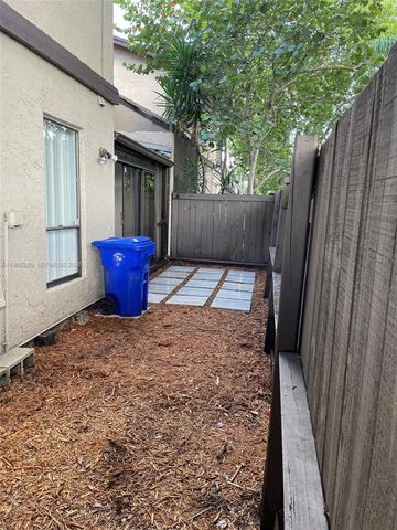 2191 Bayberry Dr 2191, Pembroke Pines, FL 33024