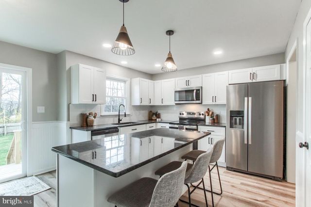 128 AZALEA DR, Hershey, PA 17033