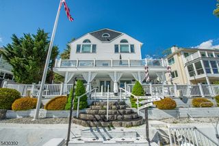 62 Ithanell Rd, Hopatcong Boro, NJ 07843