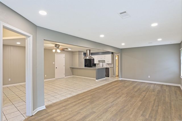 6905 White Oak Cove, White Hall, AR 71602