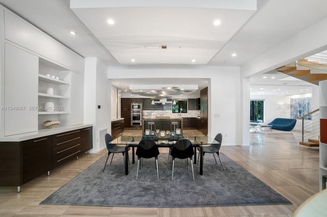 6840 Sunrise Pl, Coral Gables, FL 33133