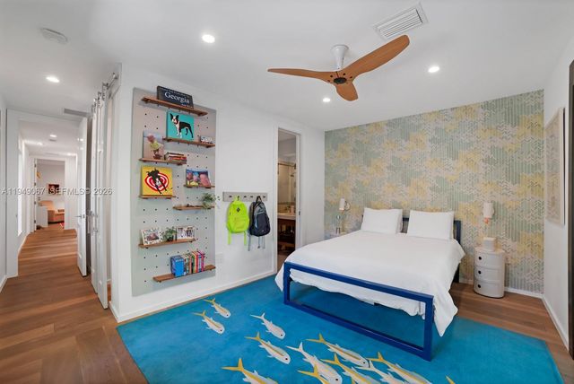 6840 Sunrise Pl, Coral Gables, FL 33133